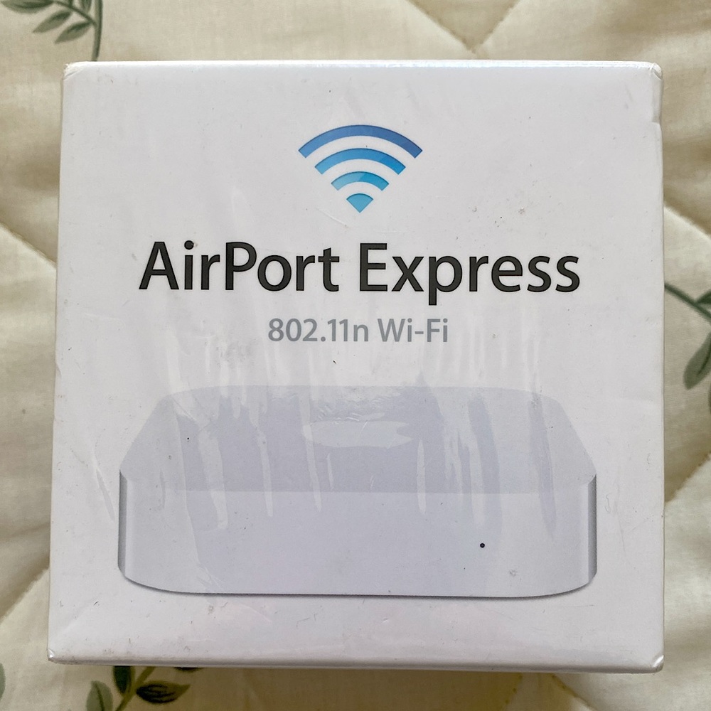 Apple A1392 AirPort Express Base Station 802.11n WiFi Router – Factory S…